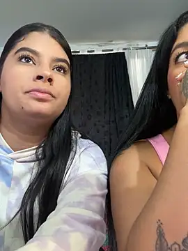 Snapshot of Sharlottee chatting on October 23, 9:35 pm Sharlottee online show from October 23, 9:35 pm