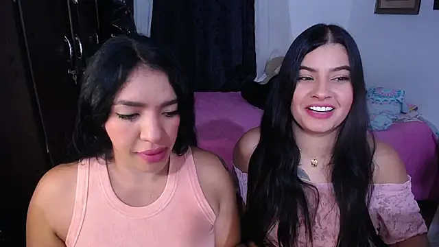 Snapshot of Sharlottee chatting on November 21, 10:52 pm Sharlottee online show from November 21, 10:52 pm