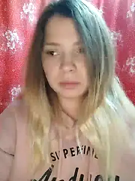 Snapshot of Zuli_Kiska chatting on December 1, 9:04 pm Zuli Kiska online show from December 1, 9:04 pm