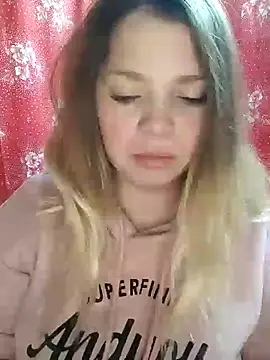 Snapshot of Zuli_Kiska chatting on December 2, 8:44 pm Zuli Kiska online show from December 2, 8:44 pm