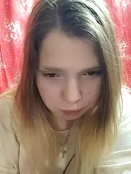 Snapshot of Zuli_Kiska chatting on December 11, 9:12 pm Zuli Kiska online show from December 11, 9:12 pm