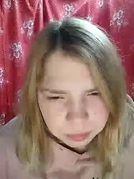 Snapshot of Zuli_Kiska chatting on December 24, 8:38 pm Zuli Kiska online show from December 24, 8:38 pm