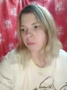 Snapshot of Zuli_Kiska chatting on December 26, 8:42 pm Zuli Kiska online show from December 26, 8:42 pm