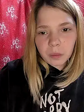 Snapshot of Zuli_Kiska chatting on March 8, 12:44 am Zuli Kiska online show from March 8, 12:44 am