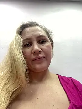 YourBlondee online show from January 25, 2:26 am