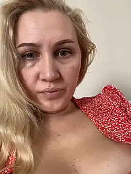 YourBlondee online show from February 24, 3:15 am