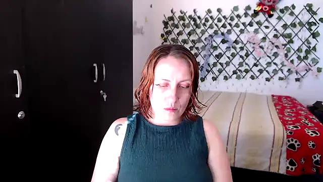 kittykalor09 online show from March 29, 8:20 pm