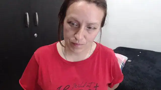 kittykalor09 online show from April 7, 4:13 am