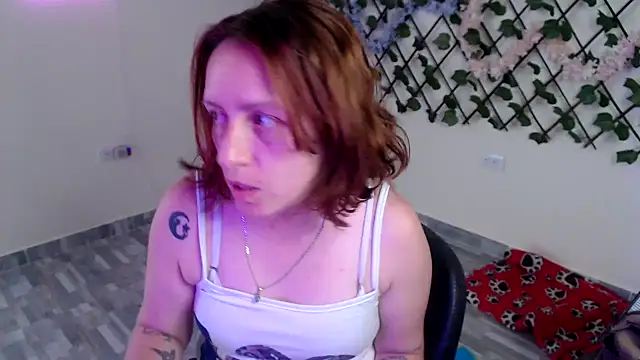 kittykalor09 online show from April 22, 4:41 pm