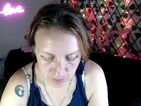 Snapshot of kittykalor09 chatting on May 21, 2:51 am kittykalor09 online show from May 21, 2:51 am