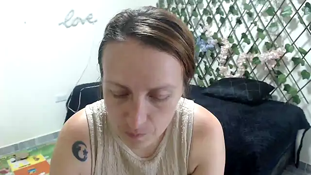 Snapshot of kittykalor09 chatting on May 30, 3:58 am kittykalor09 online show from May 30, 3:58 am