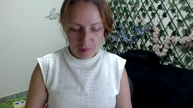Snapshot of kittykalor09 chatting on June 6, 3:55 am kittykalor09 online show from June 6, 3:55 am