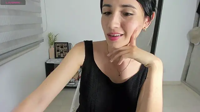  arianna hot22 online show from May 20, 1:12 am