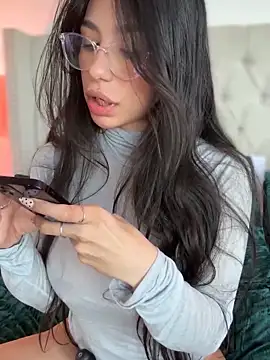 LoveLillyy online show from January 14, 7:32 pm