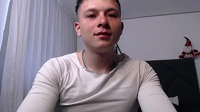 Snapshot of MathewCollin chatting on December 21, 1:21 pm MathewCollin online show from December 21, 1:21 pm