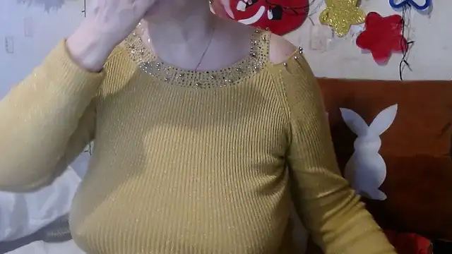 QueenLana online show from January 22, 1:21 pm