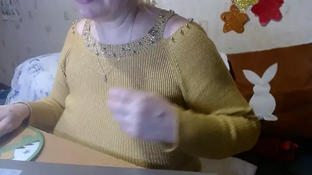 QueenLana online show from February 3, 2:55 pm