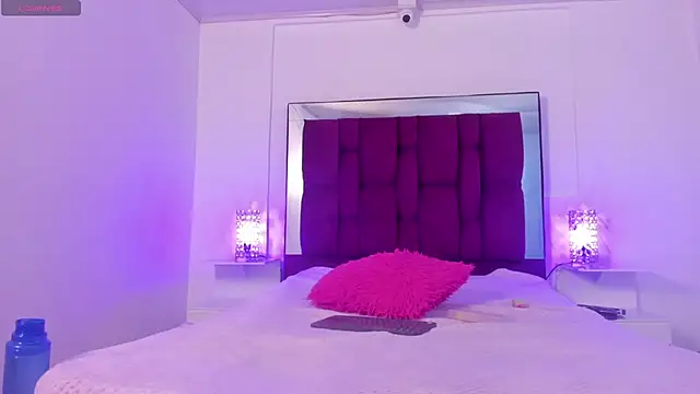 danaythamara1 online show from March 6, 12:43 am