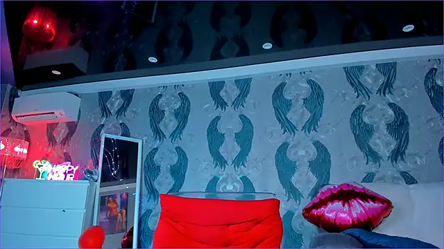 Snapshot of anneswhite chatting on February 19, 7:50 am anneswhite online show from February 19, 7:50 am