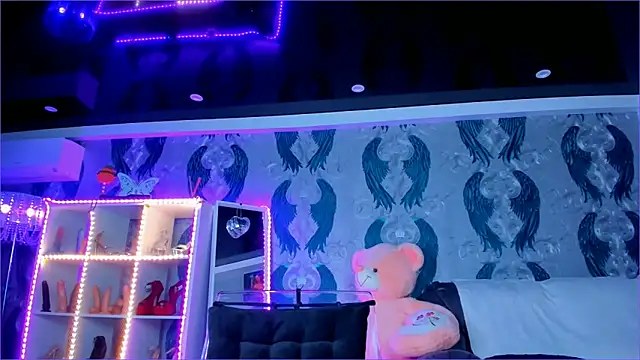 anneswhite online show from February 13, 5:03 am