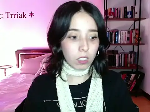 babyluna 8 8 online show from April 8, 10:32 pm