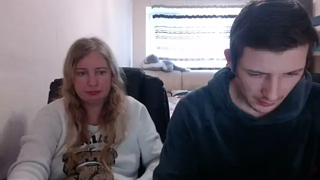 PeterAndJen online show from March 9, 9:46 am