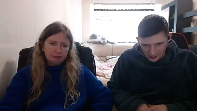 PeterAndJen online show from March 14, 2:19 pm