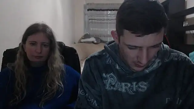 PeterAndJen online show from March 16, 7:27 pm