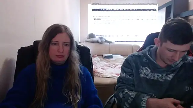 PeterAndJen online show from March 17, 6:21 pm