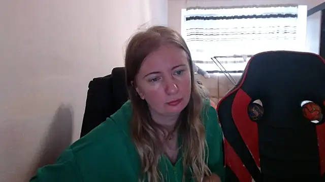 PeterAndJen online show from October 17, 7:33 am