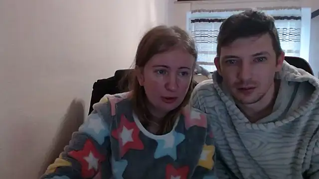 PeterAndJen online show from November 23, 7:08 am