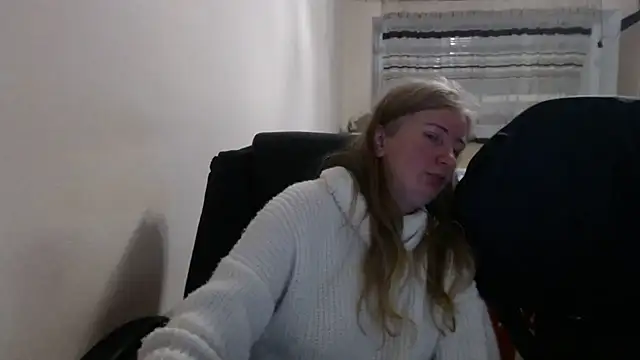 PeterAndJen online show from March 7, 6:27 pm