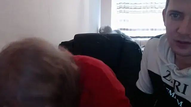 PeterAndJen online show from April 12, 7:57 am