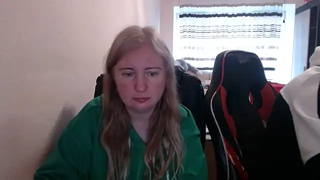 PeterAndJen online show from April 15, 4:52 am