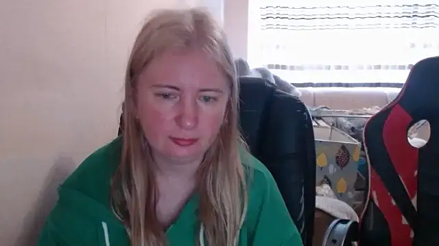 PeterAndJen online show from April 21, 5:25 am