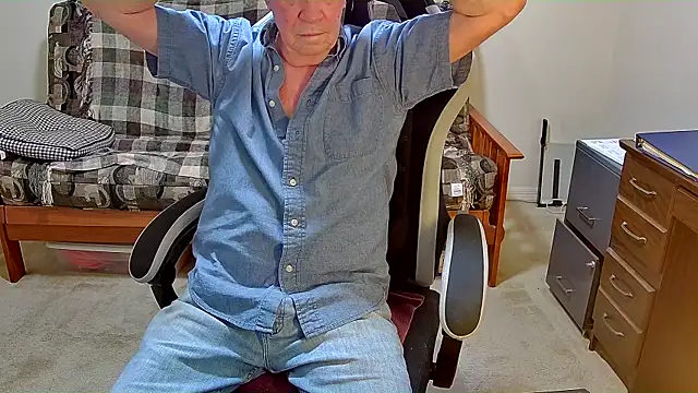 jimmy d47 online show from April 11, 7:40 pm