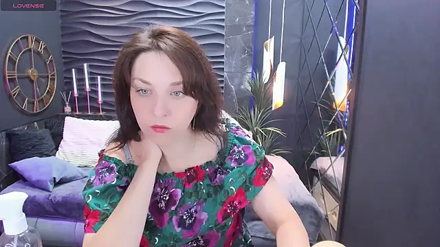 Snapshot of MargaretFatal chatting on July 18, 5:33 am MargaretFatal online show from July 18, 5:33 am