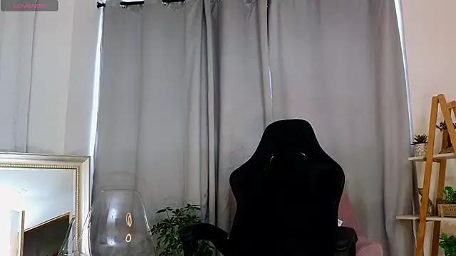 bella  adams online show from February 21, 2:59 pm