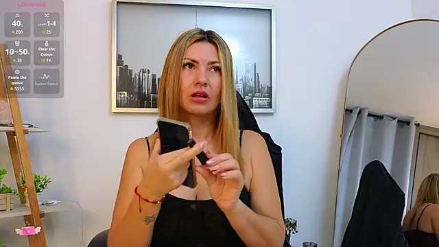 bella  adams online show from November 26, 9:54 am