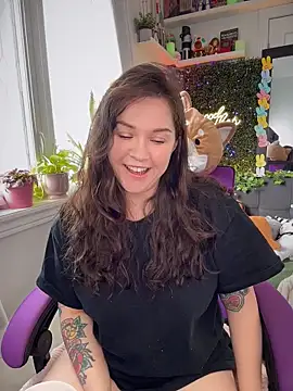 JennKenobi online show from March 18, 2:09 pm