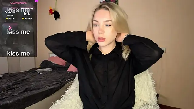 ariashaa online show from October 25, 2:13 pm