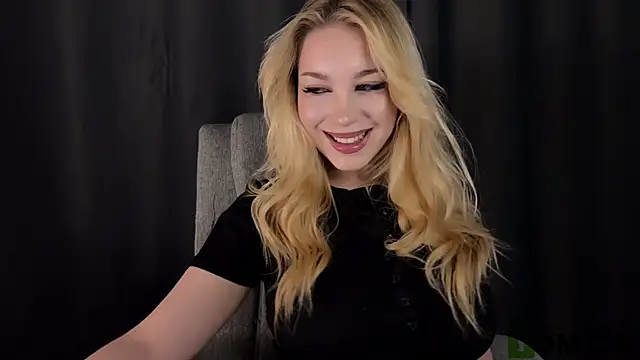 Snapshot of ariashaa chatting on June 1, 2:19 pm ariashaa online show from June 1, 2:19 pm