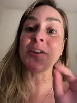 misslulipop online show from February 21, 1:44 pm