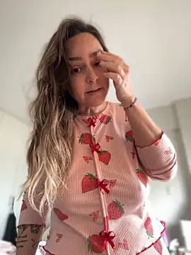 misslulipop online show from September 14, 2:05 pm