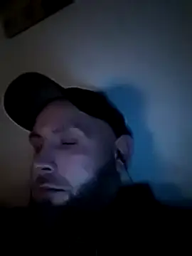 Snapshot of Dnbigo89 chatting on December 5, 10:55 am Dnbigo89 online show from December 5, 10:55 am