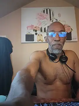 Snapshot of Lonelynudist59 chatting on July 22, 12:08 pm Lonelynudist59 online show from July 22, 12:08 pm