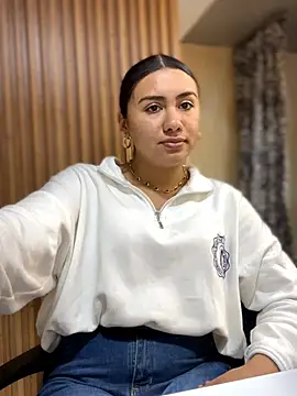 Ambar pe  online show from March 22, 8:01 pm