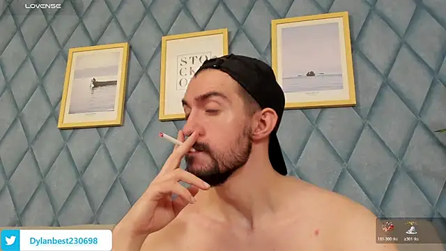 Snapshot of Dylan_Best chatting on July 15, 11:10 pm Dylan Best online show from July 15, 11:10 pm