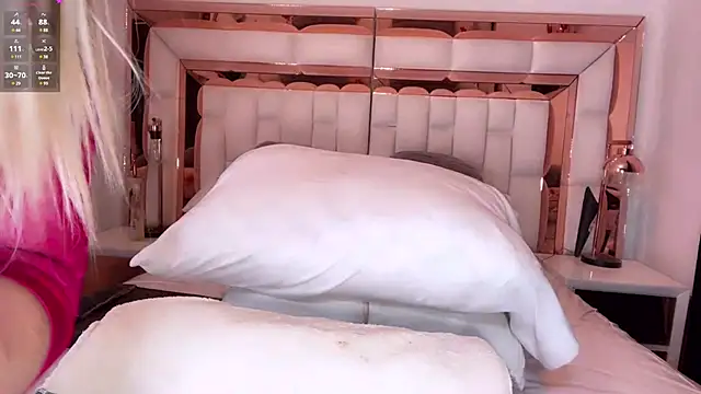 im yours 01 online show from January 19, 4:33 am