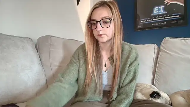 Snapshot of short_sweetpea chatting on October 1, 1:28 pm short sweetpea online show from October 1, 1:28 pm
